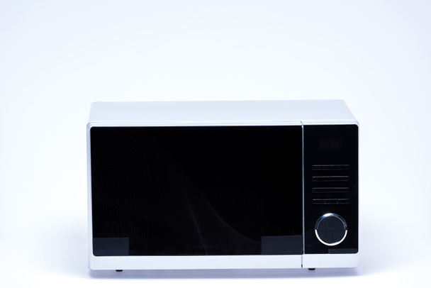 metalowa i elektryczna kuchenka mikrofalowa na białym tle  - Zdjęcie, obraz