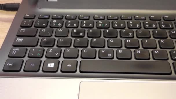 Ordenador portátil, notebook, teclado del ordenador, primer plano, detalle
 - Metraje, vídeo