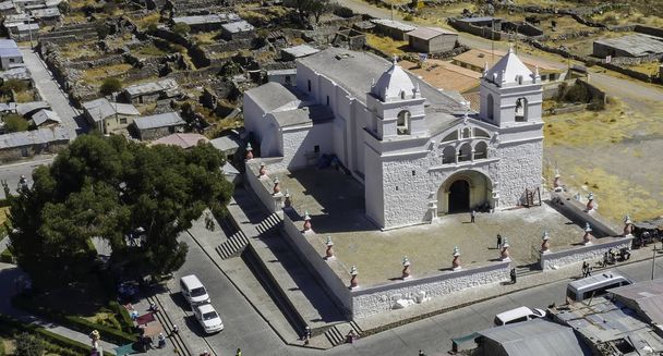 Maca, Colca Valley, Peru 'daki Santa Ana Kilisesi. İspanyol fatihleri XVI.. - Fotoğraf, Görsel