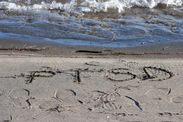 testo ptsd su una sabbia di spiaggia
 - Foto, immagini