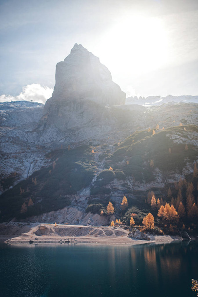 Prachtig rotsachtig berglandschap - Foto, afbeelding