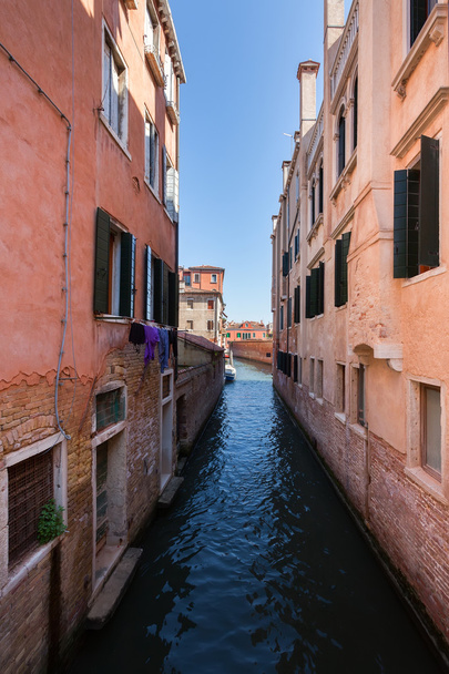 The narrow canal - Venice, Italy - Photo, Image