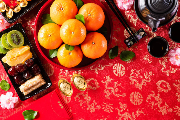 Chinese nieuwjaar festival decoraties pow of rood pakket, oranje  - Foto, afbeelding