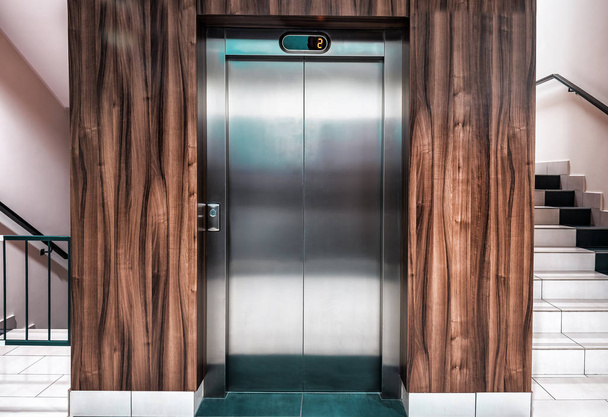 closed the elevator door - Fotó, kép