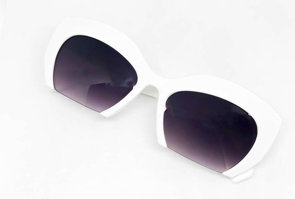 Güneş gözlüğü çeşitleri, beyaz arkaplan - Fotoğraf, Görsel