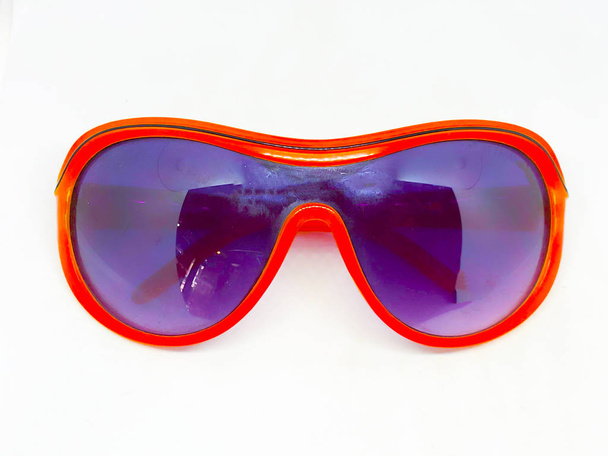 Sortiment slunečních brýlí, bílé pozadí - Fotografie, Obrázek