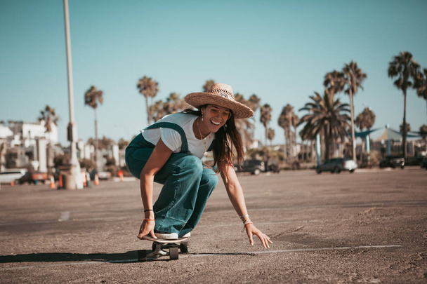 profi skater on a parking spot at santa monica. california - Zdjęcie, obraz
