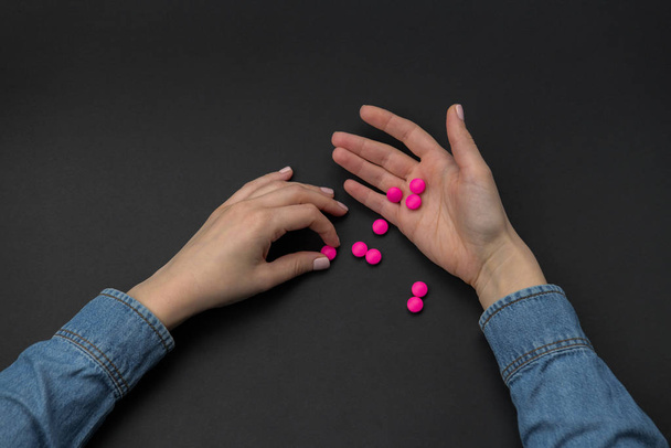 Man's hand holding a medical pills - Photo, Image