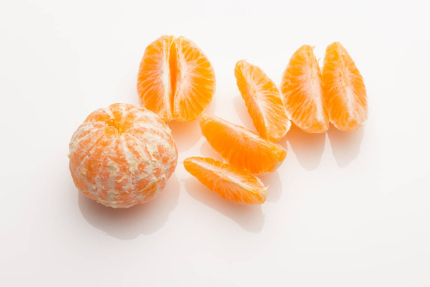 Tangerine sinaasappelschil van de citrusfamilie. - Foto, afbeelding