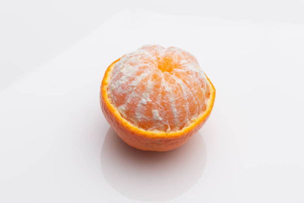 Tangerina fruta dulce de piel naranja de la familia de los cítricos
. - Foto, imagen