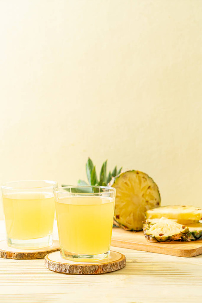 fresh pineapple juice - Fotoğraf, Görsel