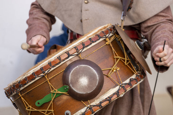 large medieval drum player - Foto, Bild