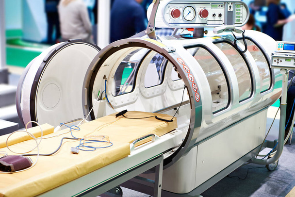 Hyperbaric medical chamber - 写真・画像
