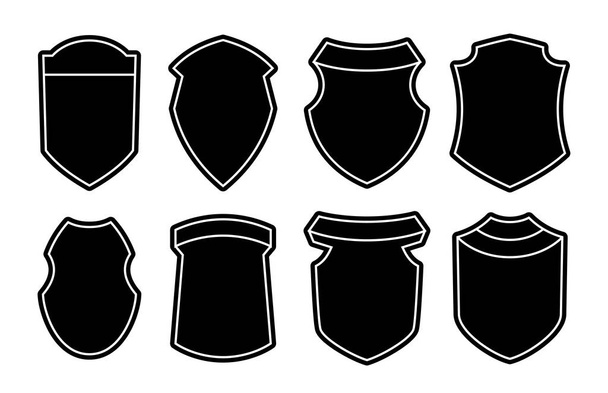 空の暗い盾のセット。黒のバッジの形ヴィンテージ紋章のバナーの形のデザイン。レトロなスタイルの境界線、フレーム、ラベル - ベクター画像