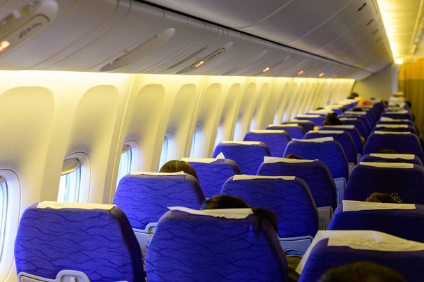 Interiér osobního letadla během letu - Fotografie, Obrázek