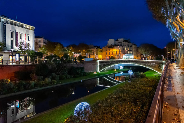 Le Castillet in Perpignan on Christmas night, France. - Photo, Image