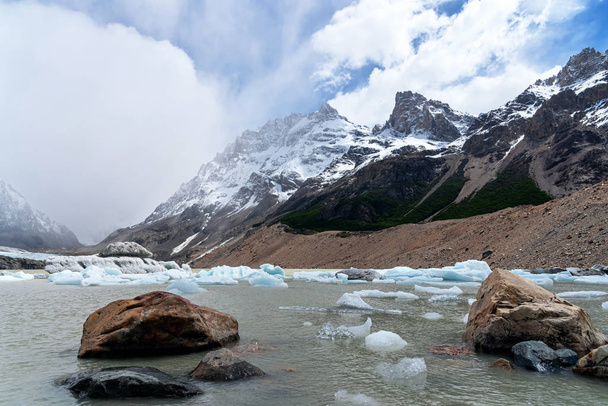 Ice floes in Laguna Torre, Glaciers National Park in El Chalten, Patagonia, Argentina - Photo, Image