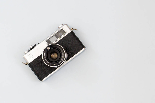 Retro style camera on color background. Top view, flat lay. - Foto, Imagem