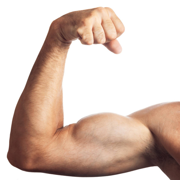 Cortado homem muscular flexionando bíceps. Isolado em branco - Foto, Imagem