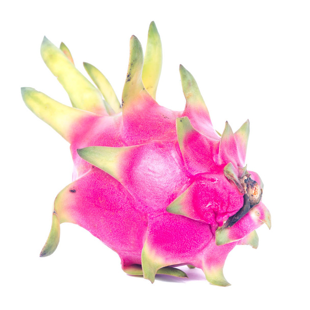 Studio schoot een draak fruit exotische tropische pitaya cactus soorten geïsoleerd op wit - Foto, afbeelding