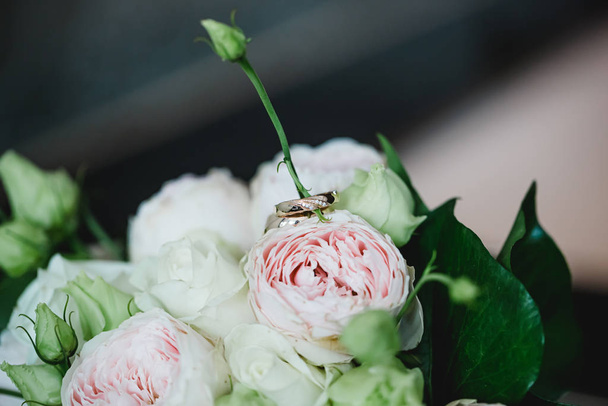 wedding church ceremony decoration flowers - Фото, изображение