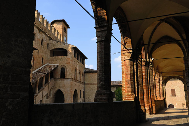 A detail of Castel Arquato - 写真・画像