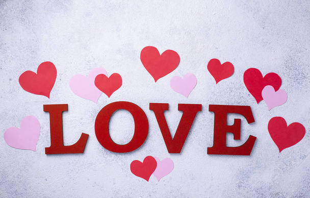 Ημέρα του Αγίου Βαλεντίνου φόντο με γράμματα Αγάπη - Φωτογραφία, εικόνα