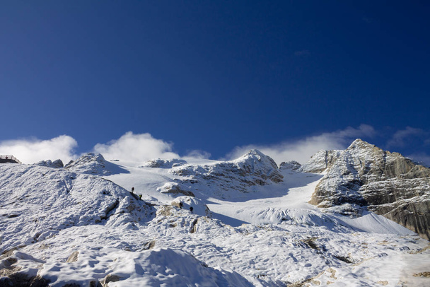 vuoristomaisema Italian Alpeilla, Pordoin sola
 - Valokuva, kuva
