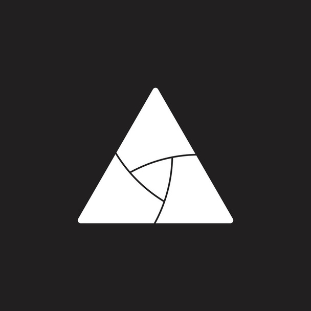 треугольные кривые геометрический вектор логотипа
 - Вектор,изображение