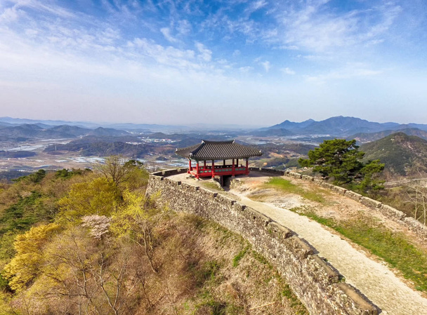 Vista aérea de la fortaleza de Geumseong Mountain, Damyang, Jeonnam, Corea del Sur, Asia
 - Foto, Imagen