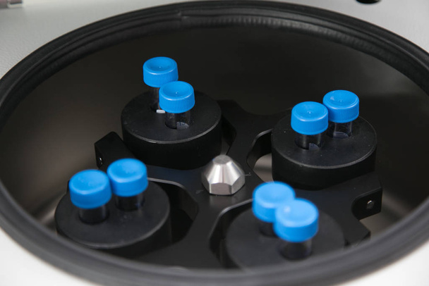 Closeup of lab equipment for scientific research with fluids - Fotoğraf, Görsel