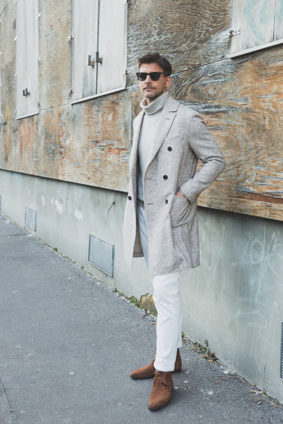 Fashionable man during Milan Men's Fashion Week - Foto, Imagen