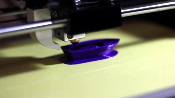 Druk z tworzywa sztucznego na drukarce 3D, wideo - Materiał filmowy, wideo