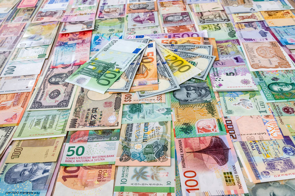 Європейський долар і банкноти на світовому фонді грошей. - Фото, зображення