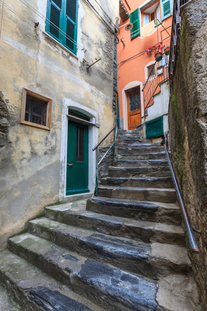 rua na aldeia de Vernazza
 - Foto, Imagem
