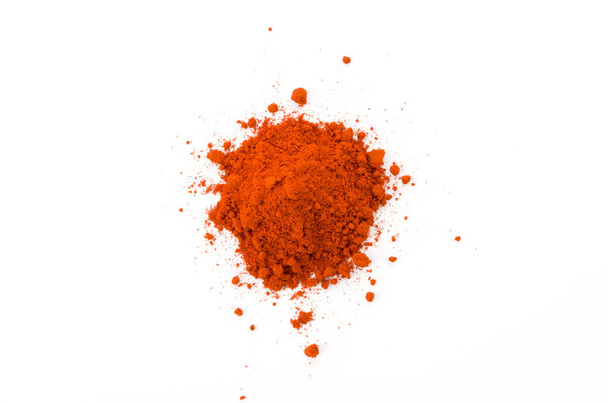 Pile de poudre de paprika rouge
 - Photo, image