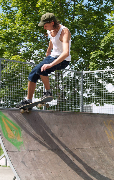 skaterboy at the daytime  - Foto, afbeelding