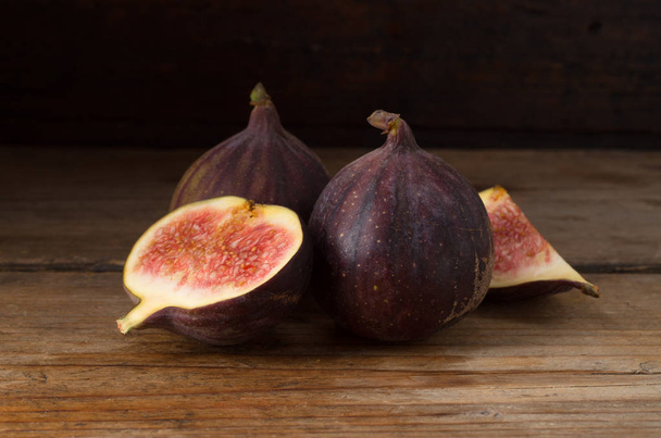 Ripe figs on old wooden table - Photo, Image