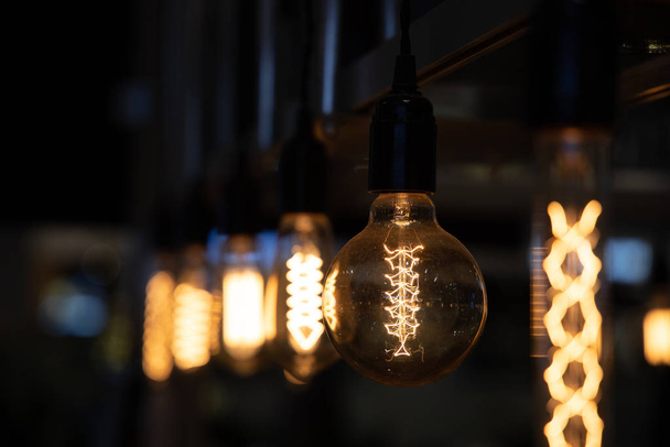 Decoração de lâmpada de iluminação vintage, estilo retro lâmpada incandescente
 - Foto, Imagem