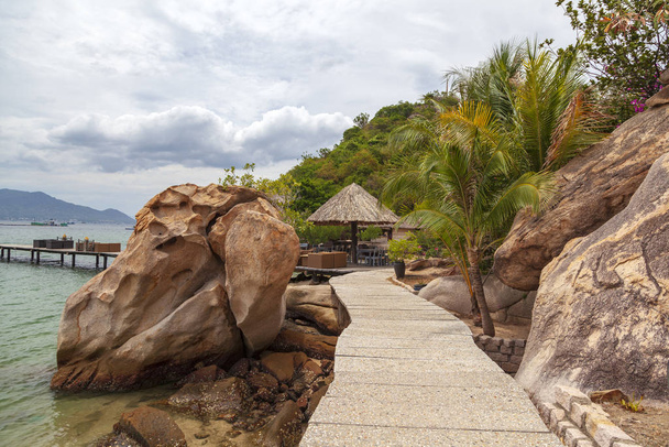 Pearl Beach at Nha Trang, with boulders - 写真・画像