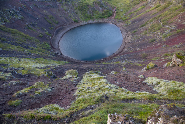 セルフロスの近くのアイスランドのケリのクレーター - 写真・画像