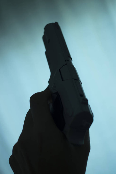 Pistola pistola automática
 - Foto, imagen