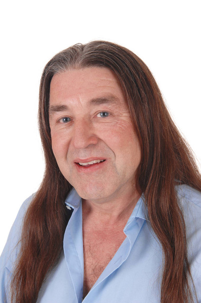 Őshonos, hosszú hajú férfi portréja - Fotó, kép