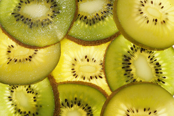 green kiwi, tropical fruit - Foto, afbeelding