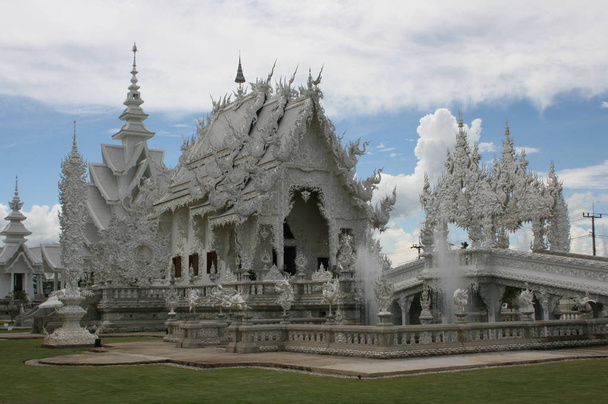 scenic view of beautiful temple architecture details - Foto, afbeelding