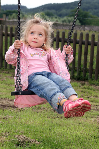 Ritratto bambino carino, concetto di infanzia felice - Foto, immagini