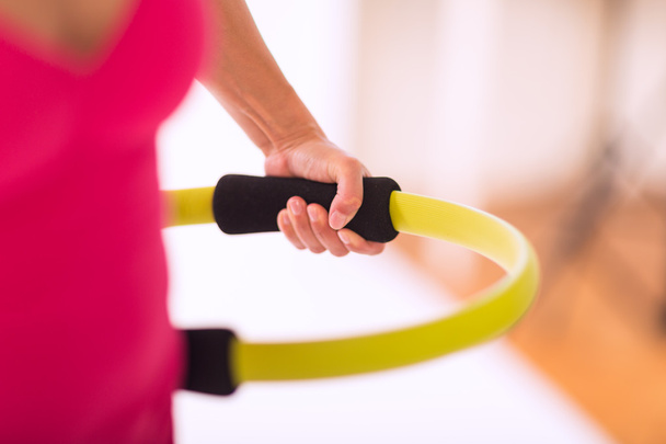 Pilates jóga gyűrű edzés - Fotó, kép