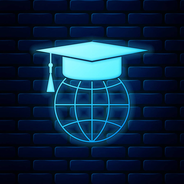 レンガの壁の背景に隔離された地球のアイコン上のネオン卒業キャップを光る。世界教育のシンボル。オンライン学習やeラーニングの概念。ベクターイラスト - ベクター画像