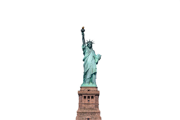 Statua wolności na białym tle, Lower Manhattan, Nowy Jork, architektura i budynek z koncepcją turystyczną, obejmują ścieżkę przycinającą, - Zdjęcie, obraz