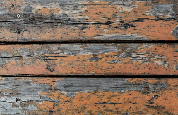 Vieux panneaux en bois horizontaux altérés brunâtres
 - Photo, image